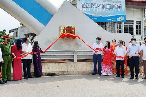 T.P Thái Nguyên: Gắn biển công trình chào mừng Đại hội