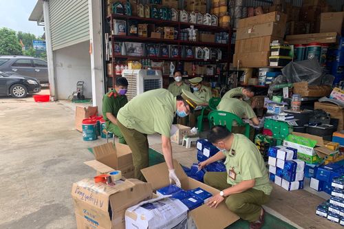 Lạng Sơn kiểm tra, tạm giữ gần 400 sản phẩm hàng hóa có dấu hiệu giả mạo nhãn hiệu BOSCH; HUYNDAI