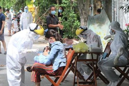 Cháu ngoại BN774 nhiễm Covid-19, tiếp xúc hàng chục bạn cùng lớp