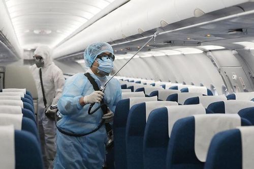 Ba chuyến bay đưa hơn 700 khách du lịch mắc kẹt ở Đà Nẵng về Hà Nội, TP.HCM