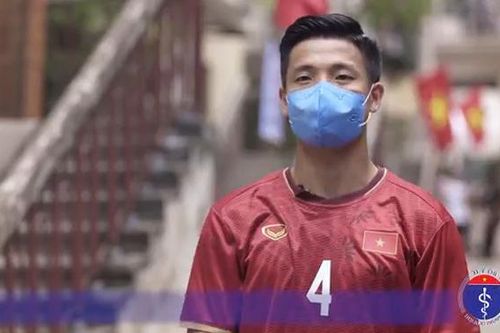 Trung vệ Bùi Tiến Dũng tham gia chiến dịch 'Niềm tin chiến thắng' đẩy lùi Covid-19