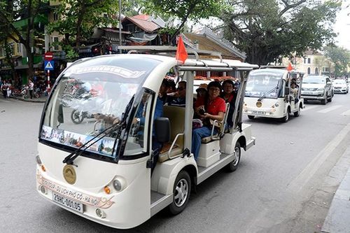 Hà Nội nghiên cứu mở rộng địa bàn hoạt động xe điện 4 bánh vận chuyển hành khách