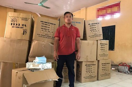 Vận chuyển hàng chục nghìn chiếc khẩu trang không rõ nguồn gốc
