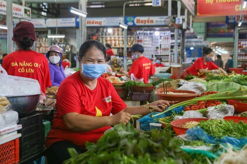 Mỗi gia đình ở Đà Nẵng được phát 5 thẻ đi chợ trong 15 ngày