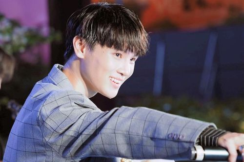 Phạm Đình Thái Ngân giả giọng dàn ca sĩ Vpop