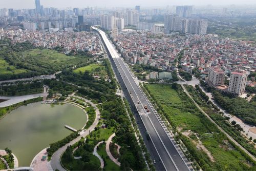 Ngắm nhìn cầu cạn vành đai 3 Mai Dịch - Nam Thăng Long dần hoàn thiện