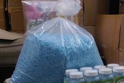 Truy tố 'tập đoàn gia đình' sản xuất tân dược giả