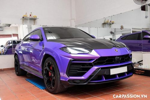 Lamborghini Urus hơn 20 tỷ khoác 'áo tím mộng mơ' ở Sài Gòn