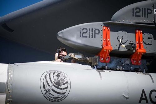 Tên lửa AGM-183A của Mỹ 'ăn đứt' Kinzhal Nga, có thật không?