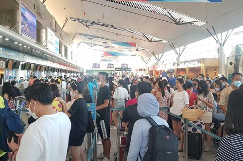 7 chuyến bay đưa du khách 'mắc kẹt' ở Đà Nẵng về các địa phương