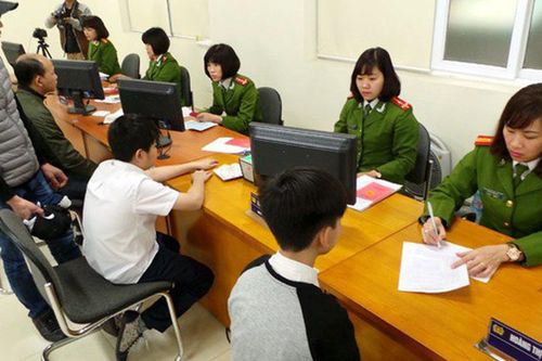 Bộ Công an: 'Nếu thuận lợi sẽ cấp Căn cước công dân gắn chíp từ 1/11/2020'