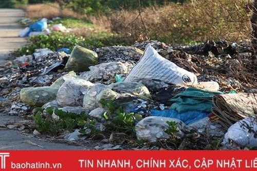 Nhếch nhác trên tuyến đê phía Bắc thành phố Hà Tĩnh