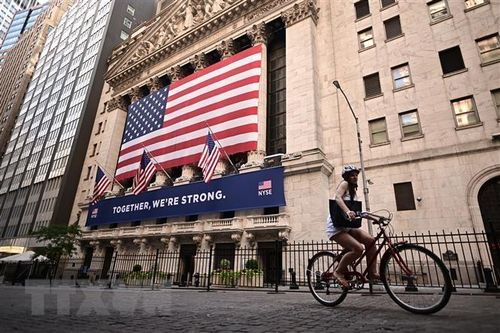 Chứng khoán Mỹ khởi sắc sau sắc lệnh mới của Tổng thống Donald Trump