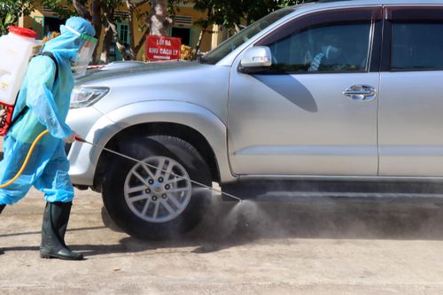 Cải tiến xe phun thuốc khử trùng công suất gấp 10 lần phun thủ công