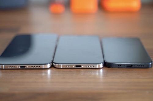 Nhà máy sản xuất iPhone lớn nhất thế giới tuyển thêm hàng chục nghìn người, sẵn sàng cho iPhone 12