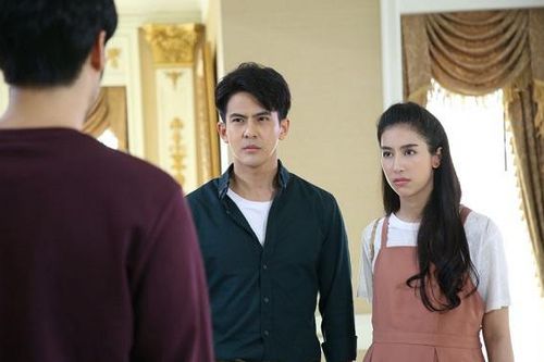 Bị người yêu cũ của vợ khiêu khích, chồng tôi nói một câu đủ khiến anh ta tái mặt