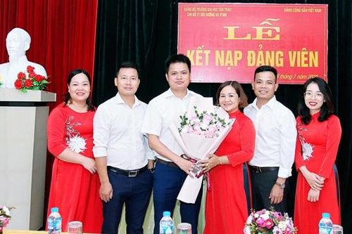 Đảng ủy Khối Các cơ quan và Doanh nghiệp tỉnh: Nhiều cách làm sáng tạo trong công tác phát triển đảng viên