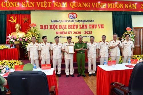 Phó Thủ tướng Thường trực gửi Thư khen Cục CSĐT tội phạm về ma túy