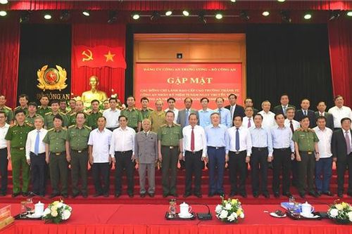 Hoạt động của lãnh đạo Đảng, Nhà nước