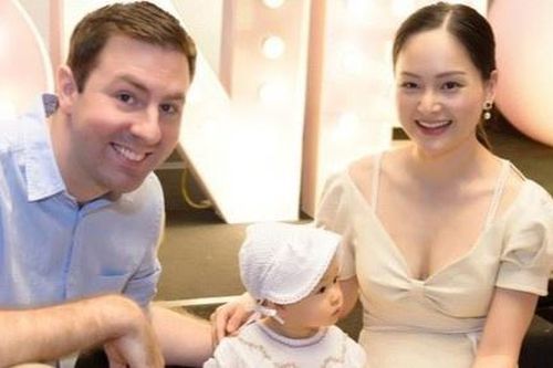 Lan Phương: 'Tôi kiệt sức khi hai ngày bay ra Hà Nội thăm con một lần'