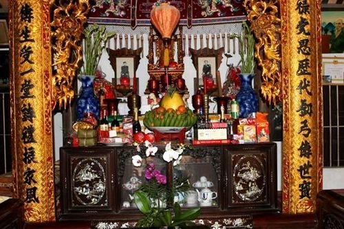 4 loại cây nên đặt trên bàn thờ tổ tiên để luôn được bình an và may mắn