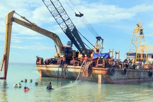 Sớm hoàn thành dự án cấp điện cho xã đảo Nhơn Châu