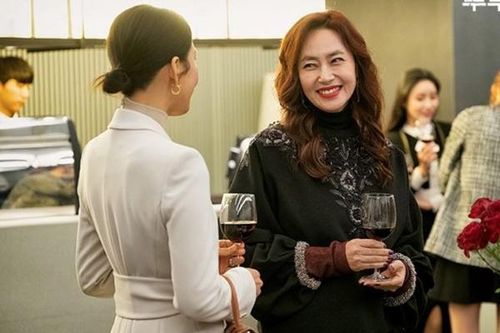Sao 'Thế giới hôn nhân' chi gần 1 tỷ cho trang phục trong phim