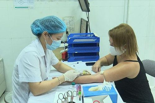 Người mắc Covid-19 đã khỏi bệnh đi hiến huyết tương cứu bệnh nhân mới