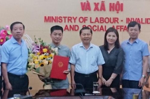 Bổ nhiệm nhân sự Văn phòng Chính phủ và Bộ LĐ-TBXH