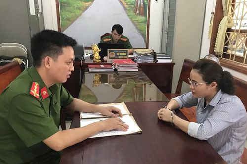 Tạm giữ hình sự người phụ nữ cho vay nặng lãi 183%/năm