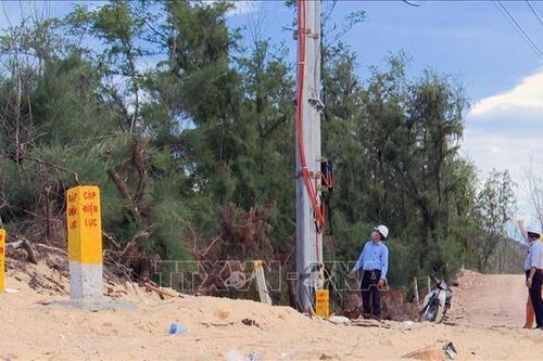 Dự án cấp điện cho đảo Nhơn Châu chậm tiến độ do vướng mắc giải phóng mặt bằng