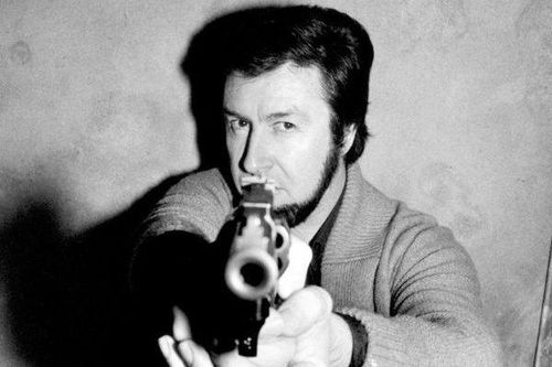 Jacques Mesrine: Kẻ nằm dài trên sofa uống rượu vang, đợi cảnh sát sau 4 lần trốn khỏi các nhà tù tối tân