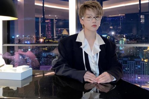 Là 'lính mới' nhưng Lưu Vũ Hân đã chứng tỏ sức hút 'chất chơi' qua số lượng tiêu thụ tạp chí