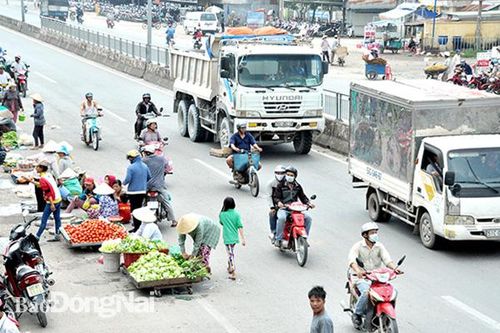 Kiên quyết xóa họp chợ ven đường