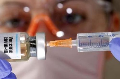 Nga có vội vã khi cấp phép vaccine Sputnik V ngừa COVID-19?