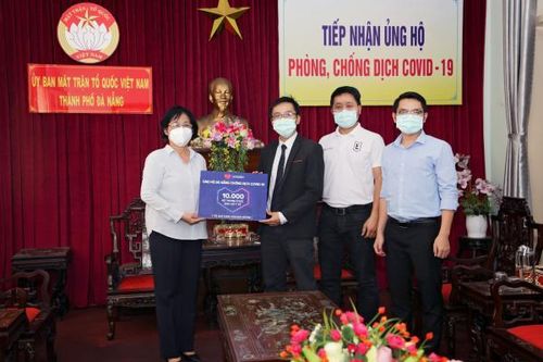 Lazada tặng 10.000 bộ trang phục bảo hộ y tế cho Đà Nẵng