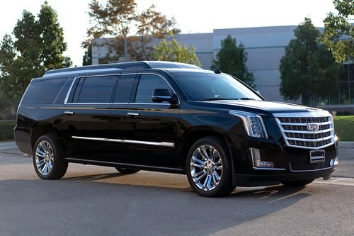 Ngôi sao phim 'Rambo' rao bán Cadillac Escalade ESV giá 350.000 USD