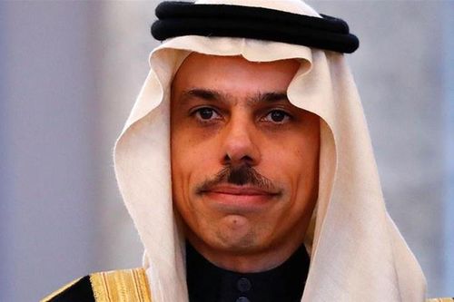 Phó thủ tướng Phạm Bình Minh điện đàm với hoàng tử Saudi Arabia