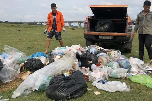 Cần thiết xây dựng mô hình mới ngăn ô nhiễm vùng ven sông Hồng