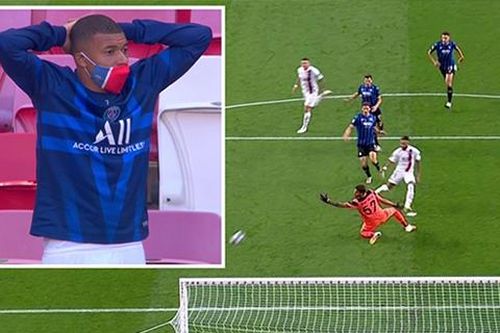 Mbappe sốc trước pha bỏ lỡ của Neymar