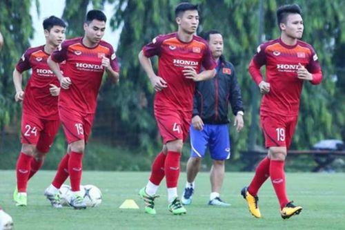 Hoãn vòng loại World Cup 2022