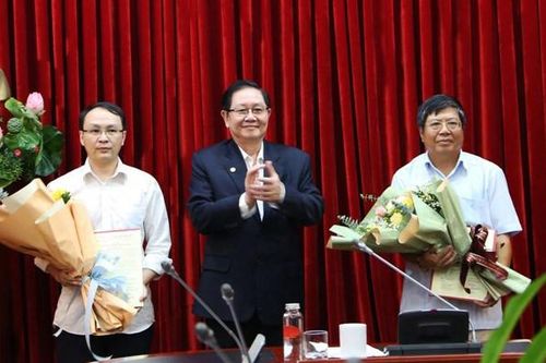 Bộ trưởng Nội vụ điều động, bổ nhiệm hai lãnh đạo cấp Vụ