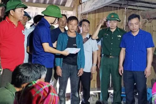 Hà Giang: 2 anh em đang ngủ bị đất đá vùi tử vong