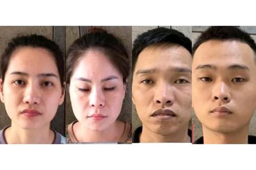 2 cô gái bị bắt nhốt trong quán karaoke