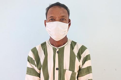 Người đàn ông bị chém trọng thương vì đứng gần giường vợ hàng xóm