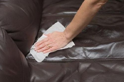 Mẹo làm mềm đồ da bằng nguyên liệu sẵn có trong bếp