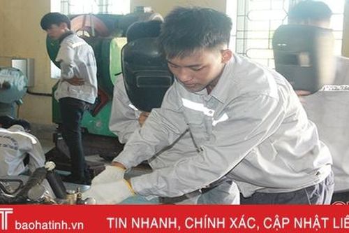 Từ bỏ đại học để học nghề hàn tại Hà Tĩnh, chàng trai 21 tuổi gặt nhiều thành quả