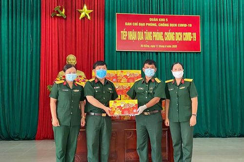72.000 sản phẩm Trà Thanh Nhiệt Dr Thanh tiếp tục tiếp sức chiến sỹ