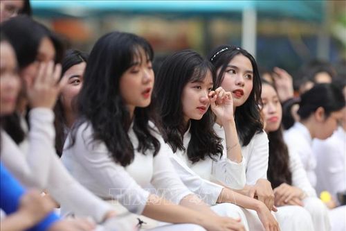 Chỉ có thể là học trò