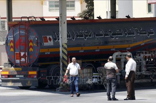 Israel ngừng chở nhiên liệu sang Dải Gaza